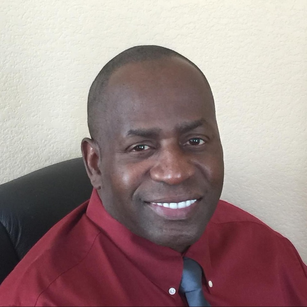 Meet your Posher, Derrick